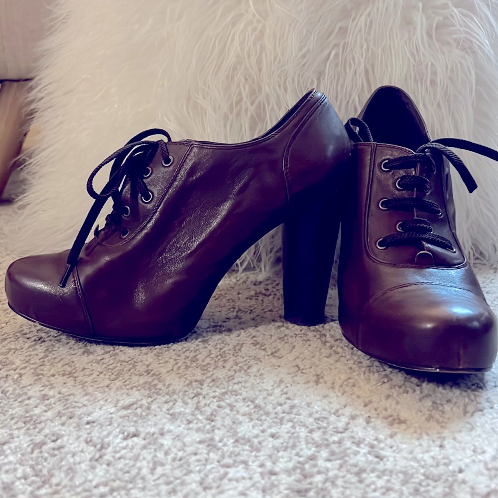 JEFFREY CAMPBELL LEATHER OXFORD LACE-UP heel